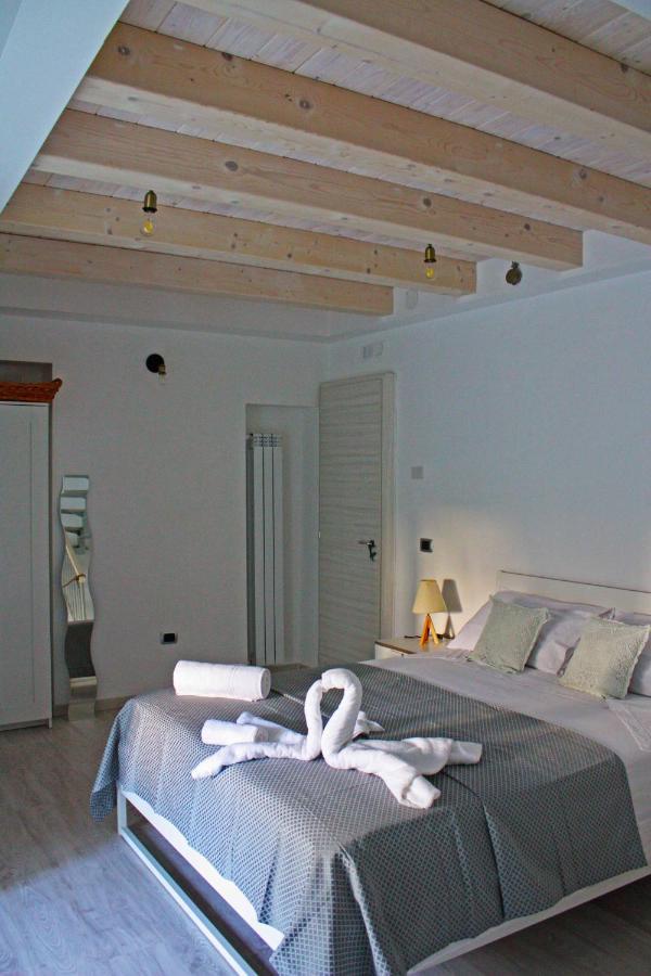 Bed And Breakfast I 7 Venti- 7 Winds เนเปิลส์ ภายนอก รูปภาพ