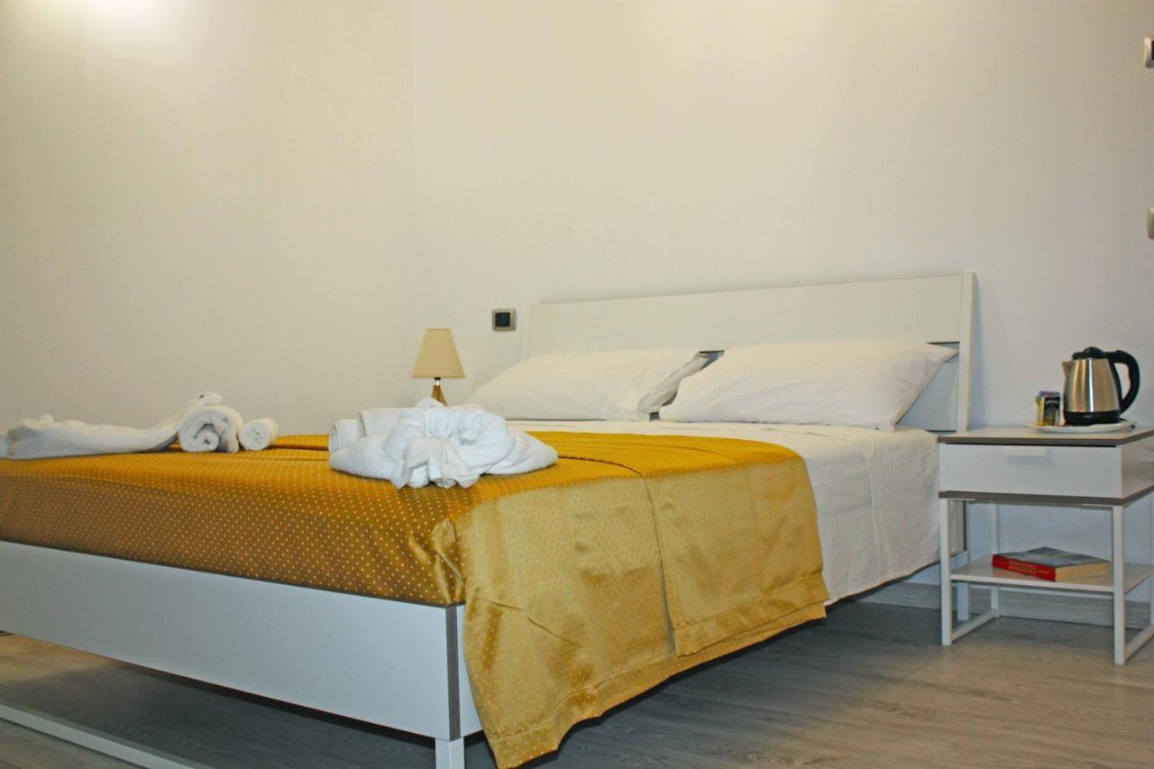 Bed And Breakfast I 7 Venti- 7 Winds เนเปิลส์ ภายนอก รูปภาพ