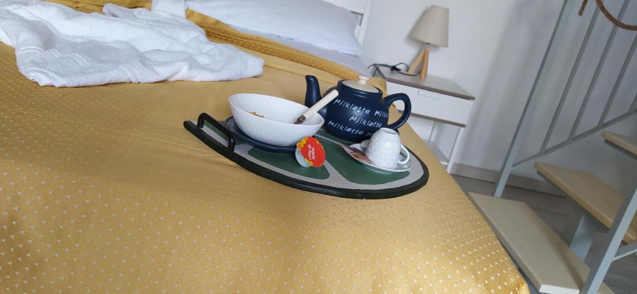 Bed And Breakfast I 7 Venti- 7 Winds เนเปิลส์ ภายนอก รูปภาพ
