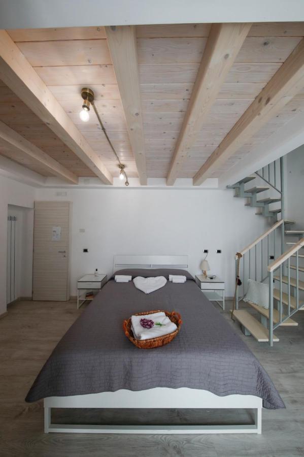 Bed And Breakfast I 7 Venti- 7 Winds เนเปิลส์ ภายนอก รูปภาพ
