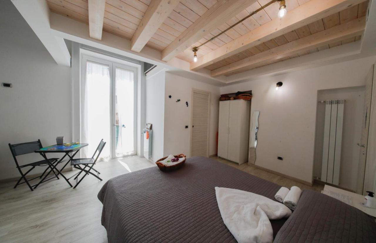 Bed And Breakfast I 7 Venti- 7 Winds เนเปิลส์ ภายนอก รูปภาพ
