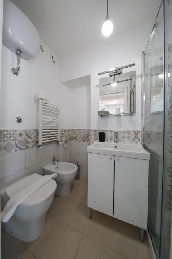 Bed And Breakfast I 7 Venti- 7 Winds เนเปิลส์ ภายนอก รูปภาพ